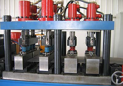 Multi-station punching machine